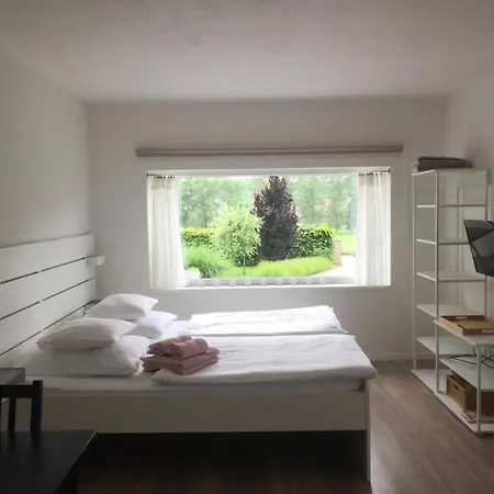 Studiovy Apartman V Zahrade Police nad Metuji Exterior photo