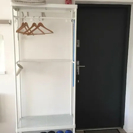Studiovy Apartman V Zahrade Police nad Metuji Exterior photo